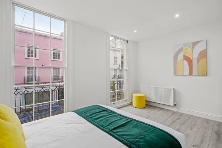 A Knightsbridge pad — view 3