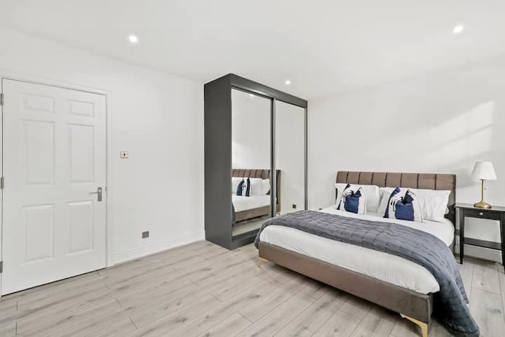 A Knightsbridge pad